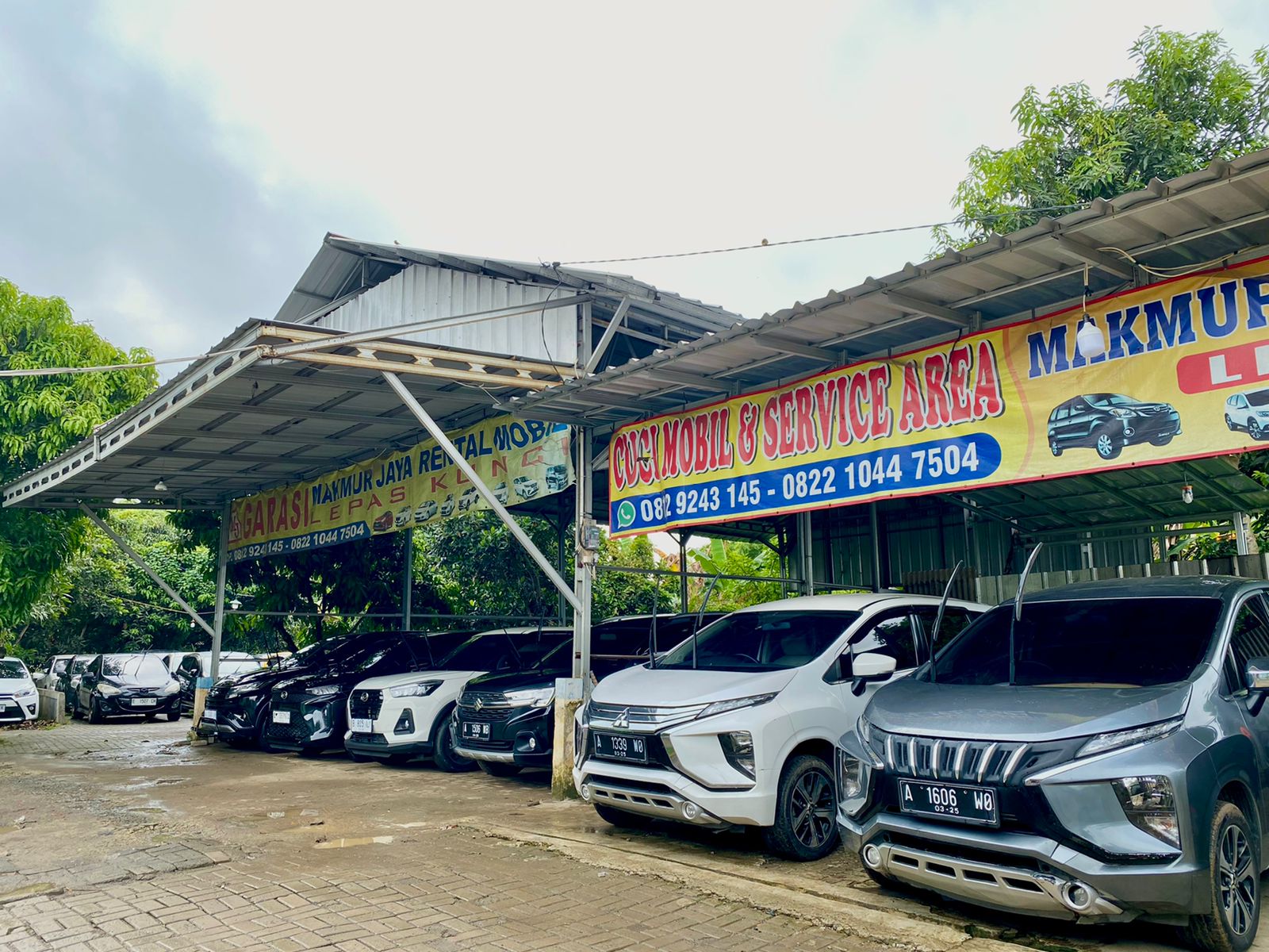 Tampilan armada rental mobil